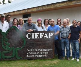 El embajador de Alemania visitó el CIEFAP y conoció proyectos vinculados a la ciencia aplicada